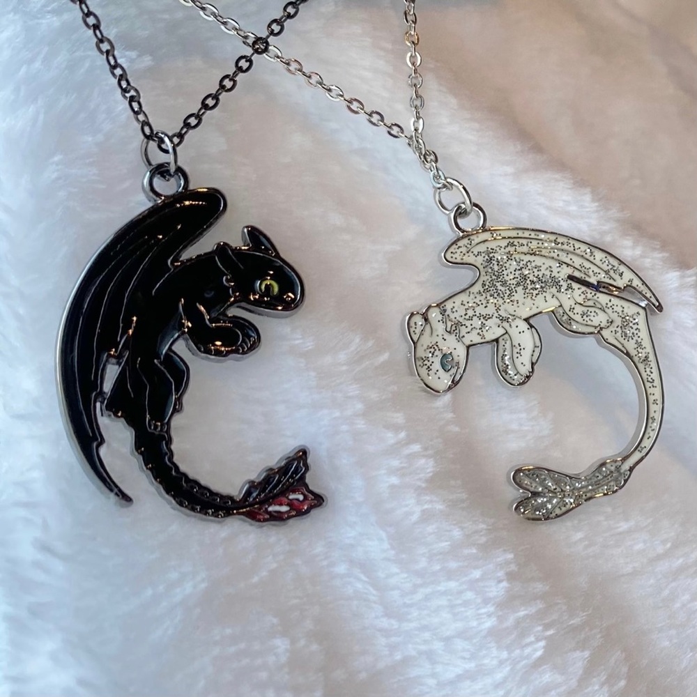 How To Train Your Dragon (HTTYD) Toothless & Light Fury friendship necklace